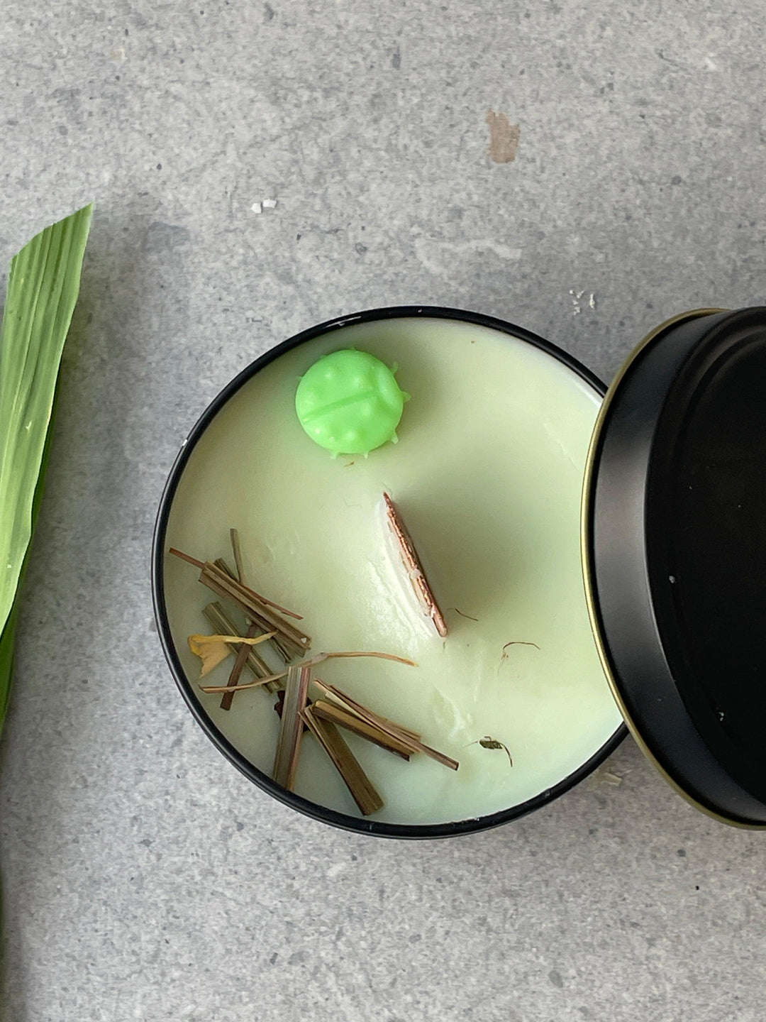 חורף - Delicate Soaps & candles