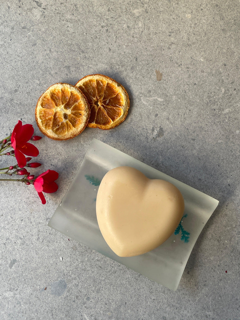 מרחפת אפוקסי - Delicate Soaps & candles