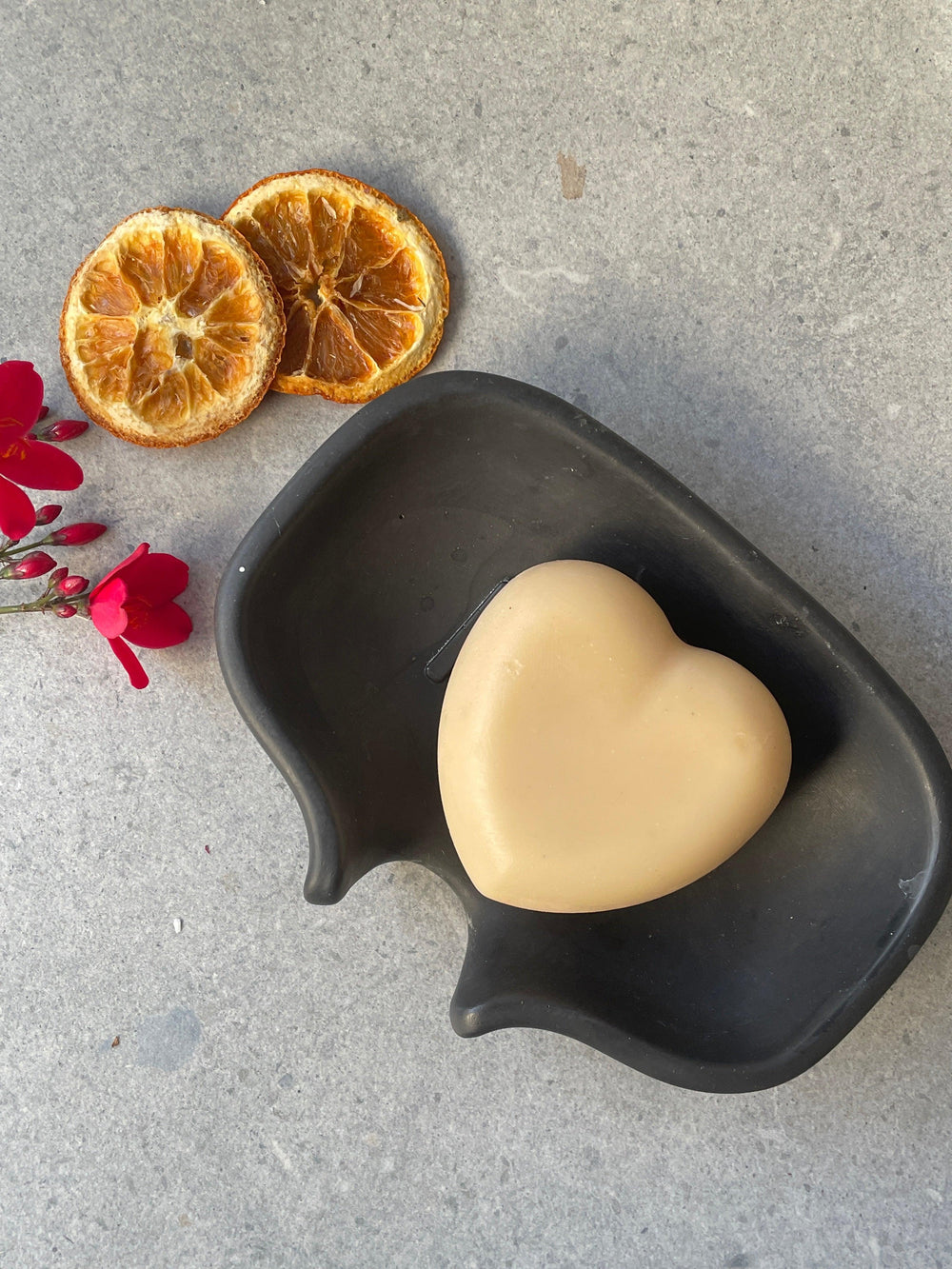 משפך רחב - Delicate Soaps & candles
