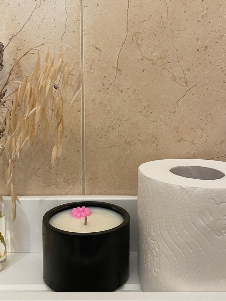 נר לשירותים - Delicate Soaps & candles